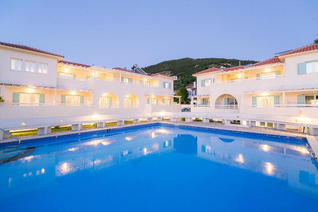 Sunrise Village Hotel Apartments Skopelos Eksteriør billede